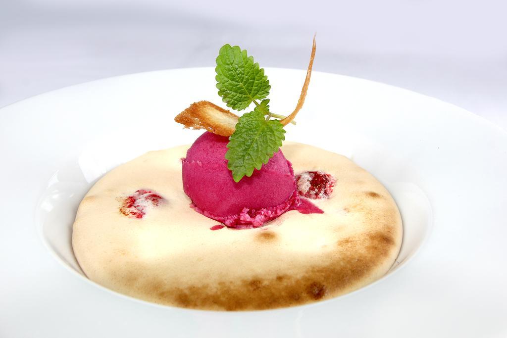 Tristan Hotel & Spa Kąty Rybackie エクステリア 写真